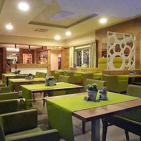 Fischwirtshaus Landmotel Die Donaurast Motel Persenbeug