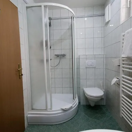 Fischwirtshaus Landmotel Donaurast Перзенбойг