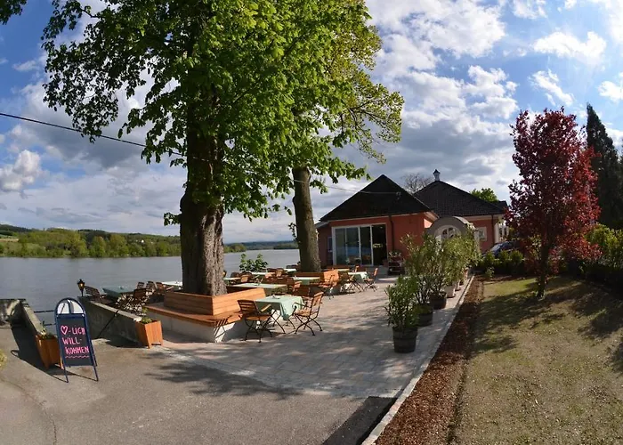 Fischwirtshaus Landmotel Donaurast Persenbeug
